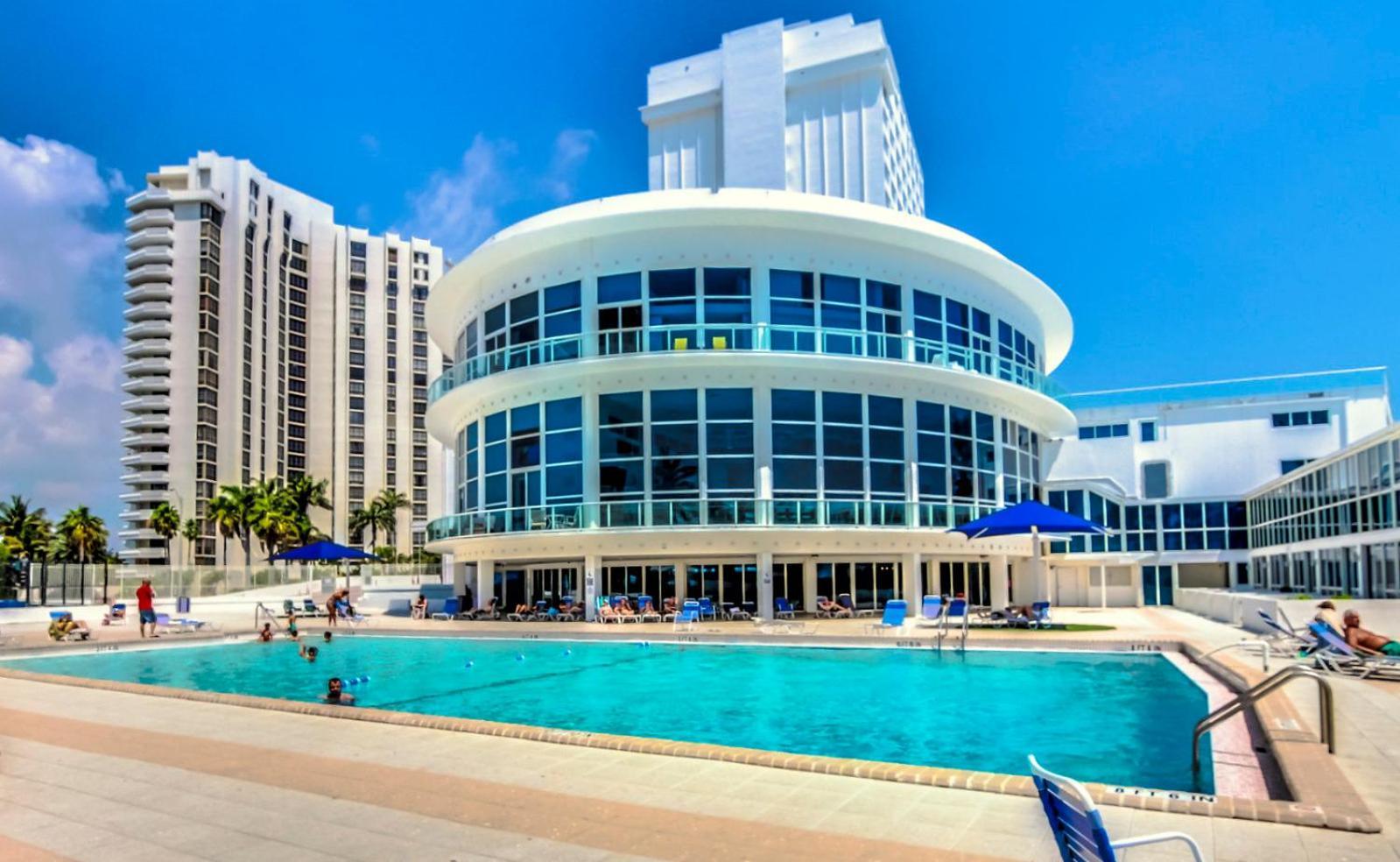 Castle Pavillon 8 Beachfront - Private Beach Access Loft With 2-Story, Pool, Tennis, Free Parking Access Miami Beach Eksteriør billede