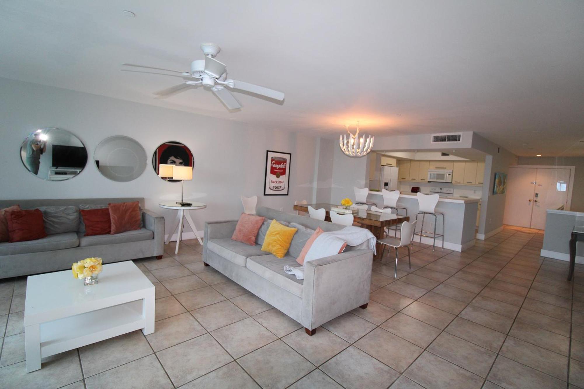 Castle Pavillon 8 Beachfront - Private Beach Access Loft With 2-Story, Pool, Tennis, Free Parking Access Miami Beach Eksteriør billede