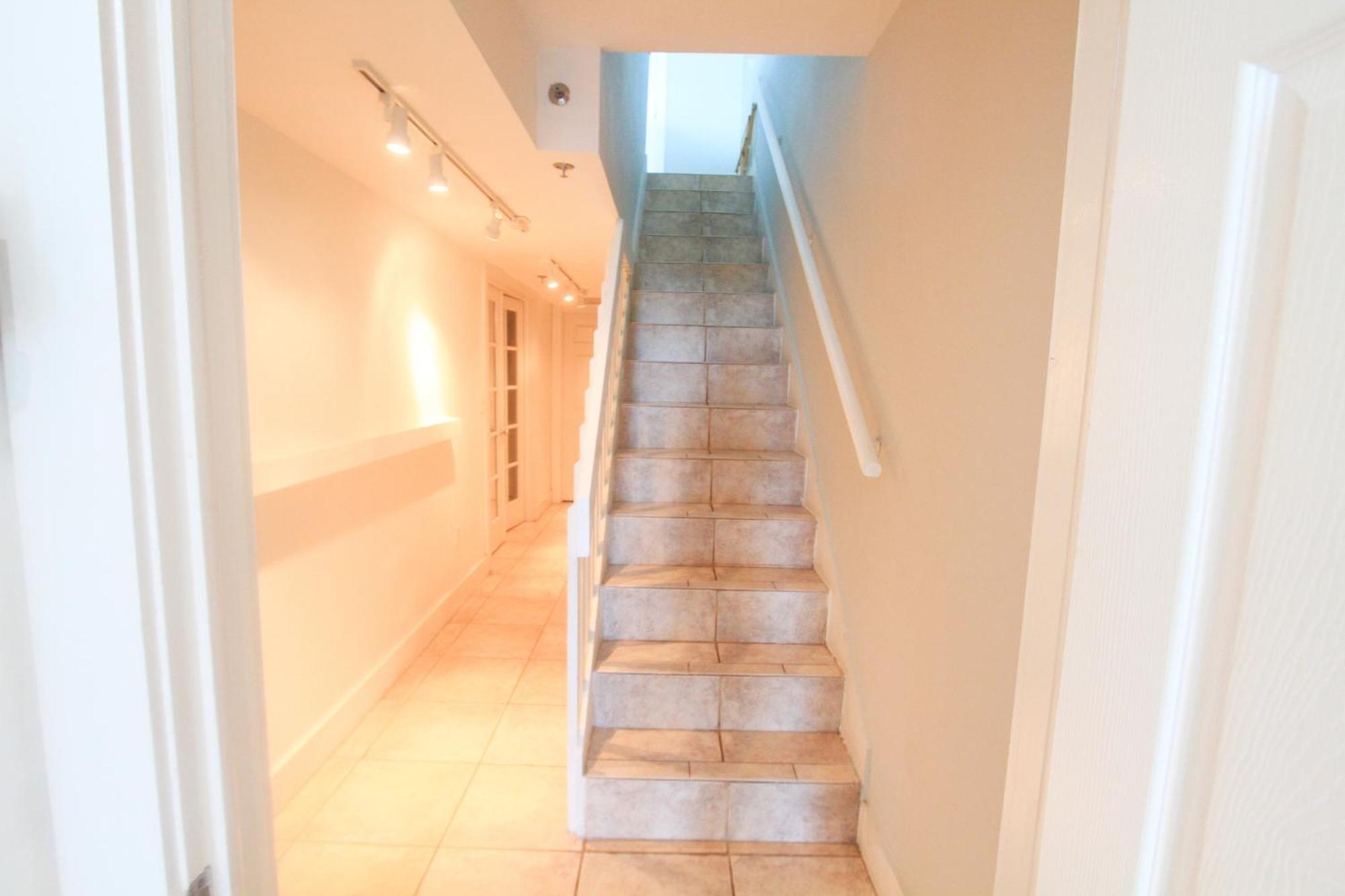 Castle Pavillon 8 Beachfront - Private Beach Access Loft With 2-Story, Pool, Tennis, Free Parking Access Miami Beach Eksteriør billede