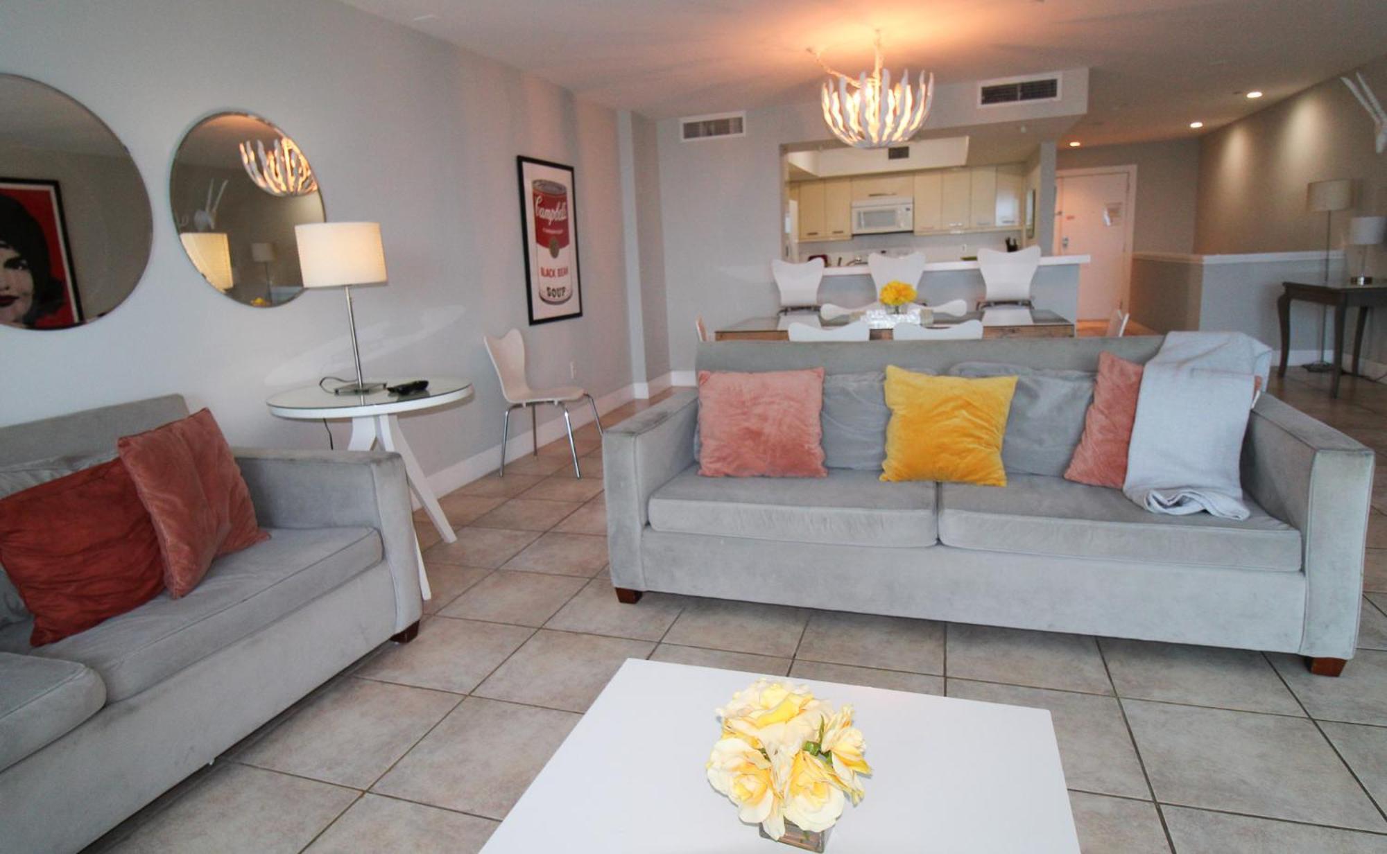Castle Pavillon 8 Beachfront - Private Beach Access Loft With 2-Story, Pool, Tennis, Free Parking Access Miami Beach Eksteriør billede