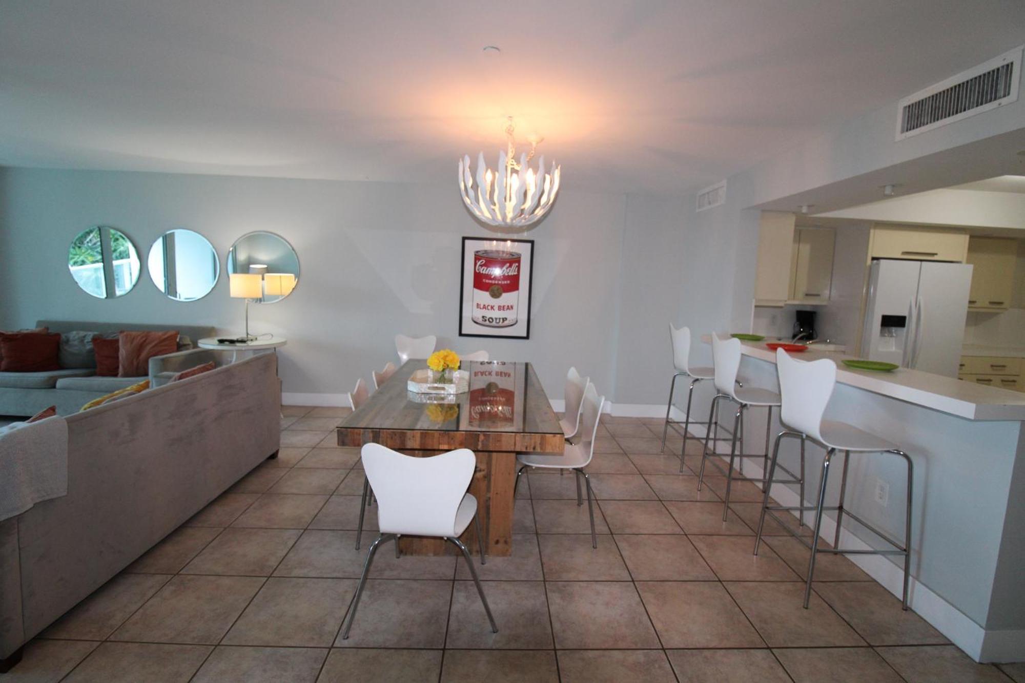 Castle Pavillon 8 Beachfront - Private Beach Access Loft With 2-Story, Pool, Tennis, Free Parking Access Miami Beach Eksteriør billede